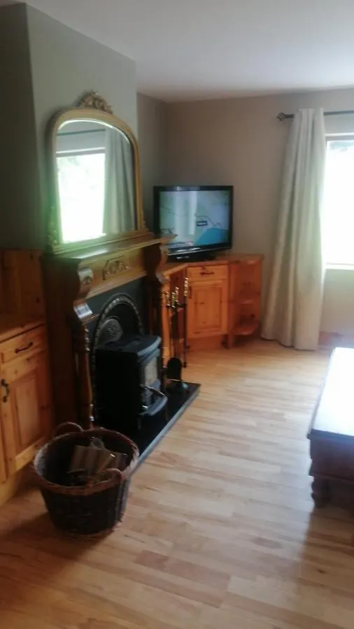 Eagles Lodge Killarney 0*,