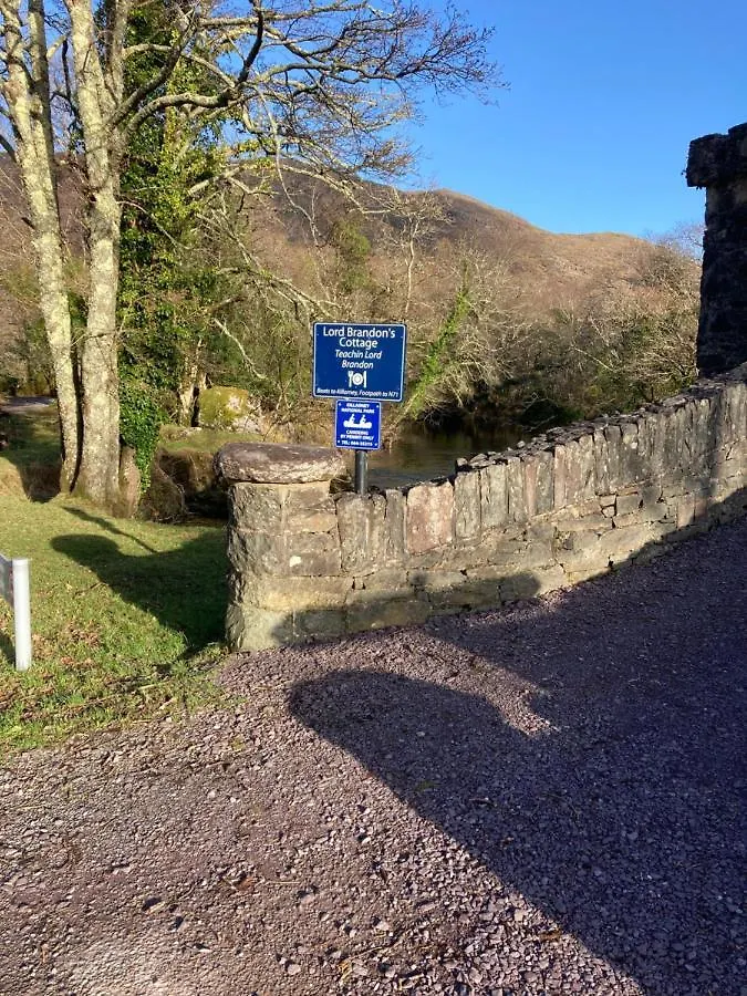 Eagles Lodge Killarney 0*,